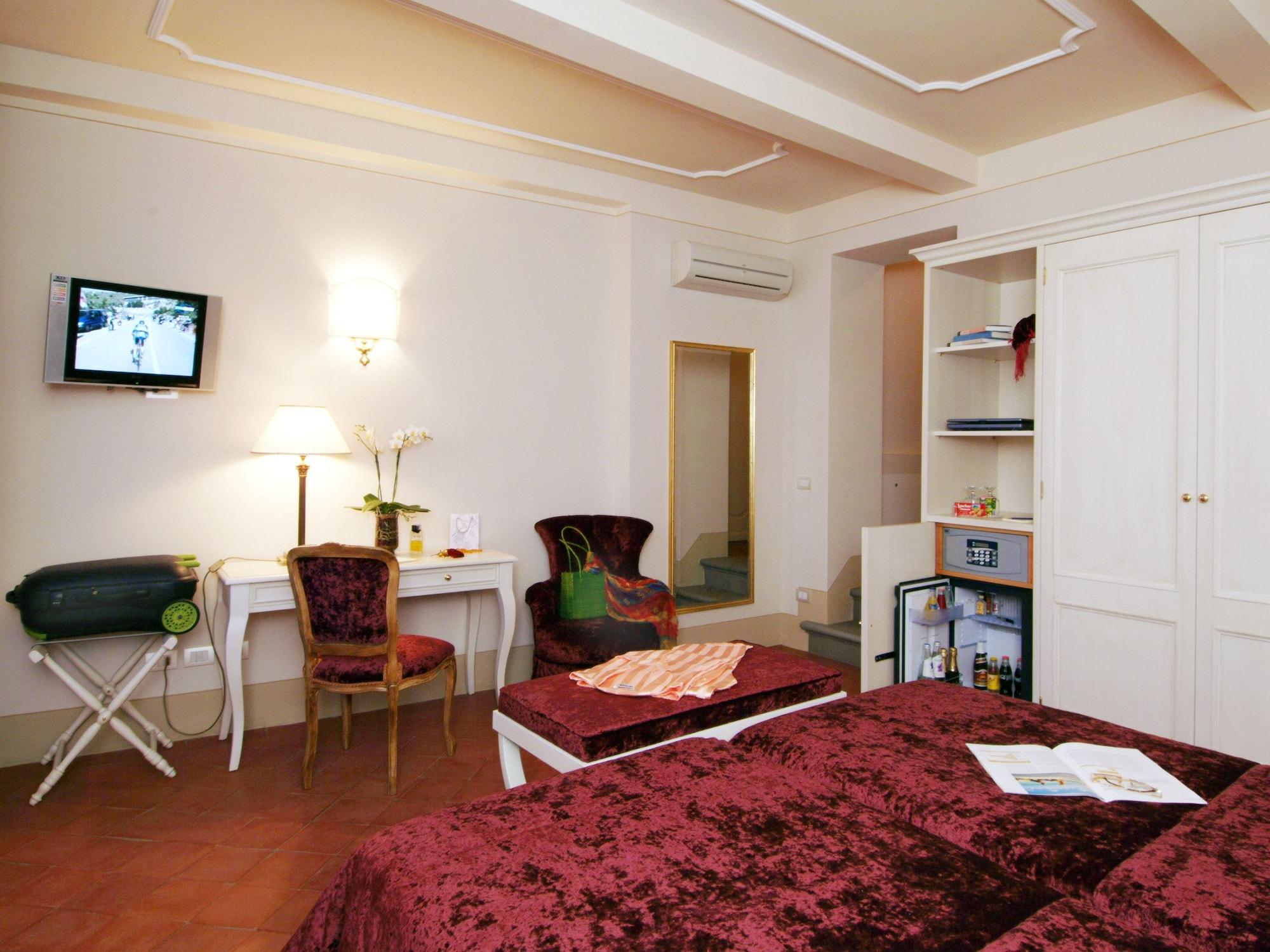 Hotel Palazzo San Niccolo & Spa Radda in Chianti Room photo